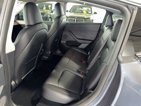 Used 2023 Tesla Model Y Performance image 15