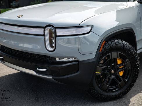 Used 2022 Rivian R1T Adventure AWD/4WD image 4