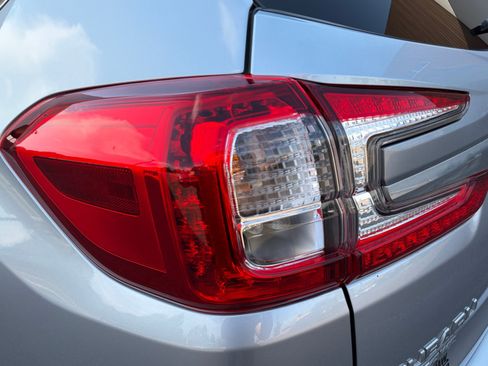 Used 2023 Subaru Ascent Premium w/ Convenience Package AWD/4WD image 27