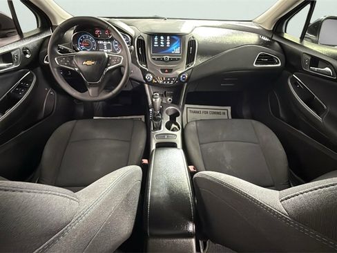 Used 2017 Chevrolet Cruze LT w/ Convenience Package image 28