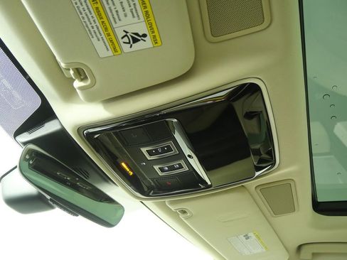 Used 2022 Land Rover Range Rover Sport HSE Silver Edition image 25