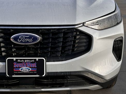 New 2026 Ford Escape Active image 8