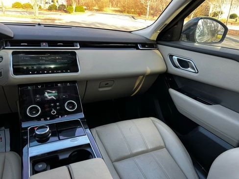 Used 2018 Land Rover Range Rover Velar S AWD/4WD image 28
