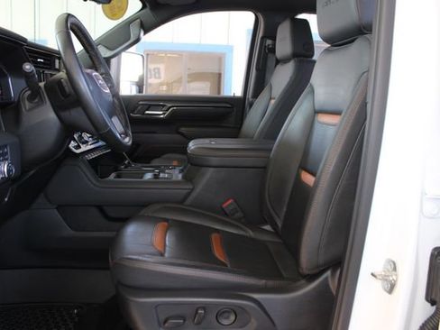 Used 2025 GMC Sierra 2500 AT4 w/ AT4 Premium Plus Package image 24
