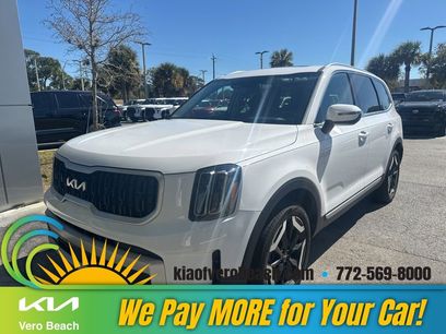 Used 2024 Kia Telluride EX w/ EX Captain's Chair Package