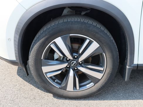 Used 2023 Nissan Rogue SL w/ SL Premium Package AWD/4WD image 10