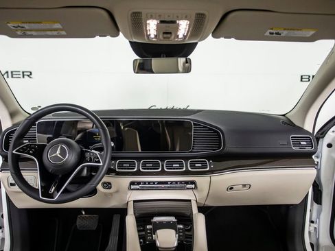 Used 2026 Mercedes-Benz GLS 450 4MATIC image 27