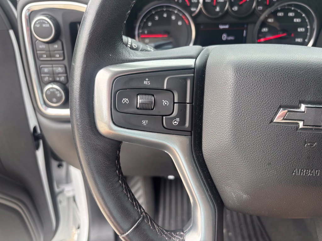 Used 2022 Chevrolet Silverado 1500 RST w/ Redline Edition AWD/4WD image 27