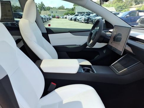 Used 2026 Tesla Model Y Long Range AWD/4WD image 12
