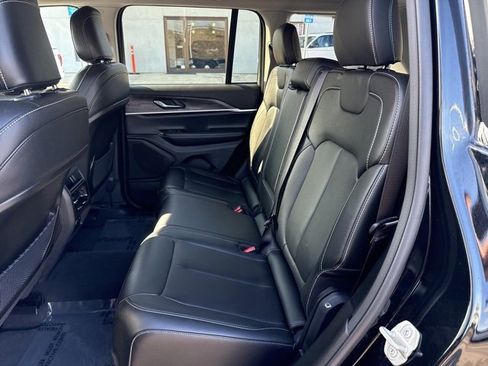 Certified 2023 Jeep Grand Cherokee Limited image 26