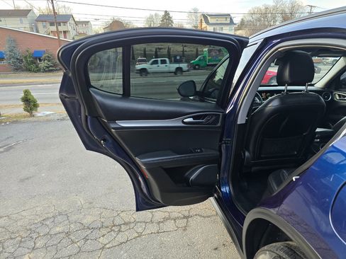 Used 2018 Alfa Romeo Stelvio Sport w/ Quick Order Package 22J Sport image 12