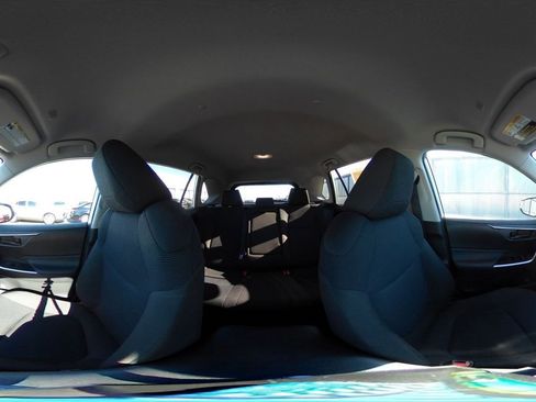 Used 2025 Toyota RAV4 LE image 41