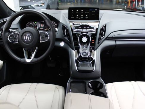 Used 2025 Acura RDX SH-AWD image 17