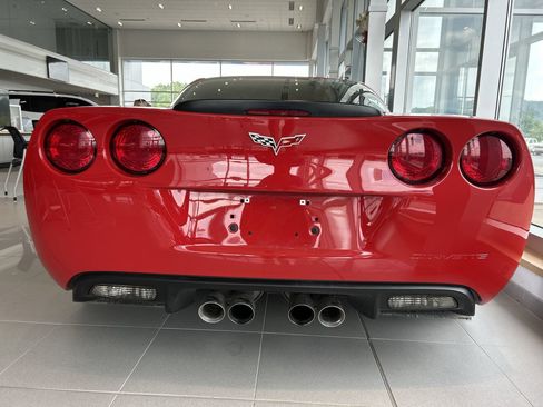 Used 2007 Chevrolet Corvette Z06 w/ Preferred Equipment Group RWD image 4