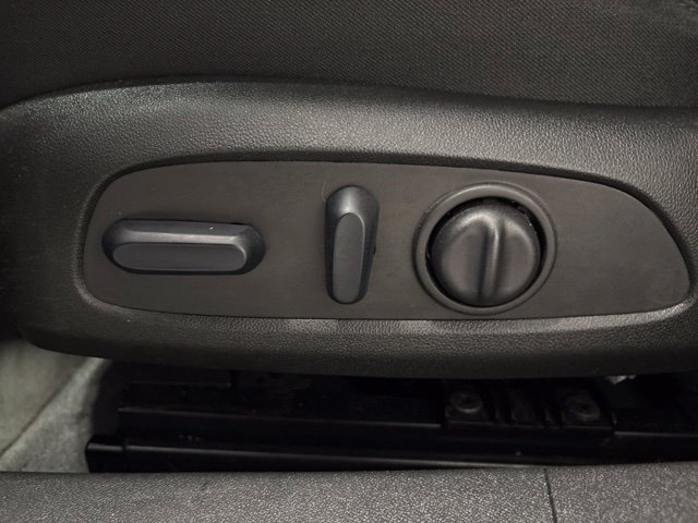 Used 2025 Chevrolet Malibu LT FWD image 13