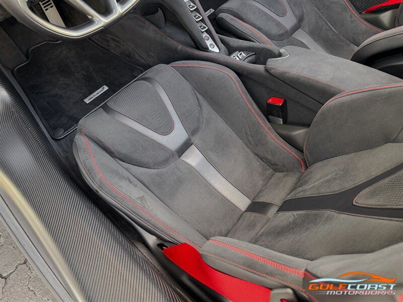 Used 2024 McLaren 750S Spider RWD image 25
