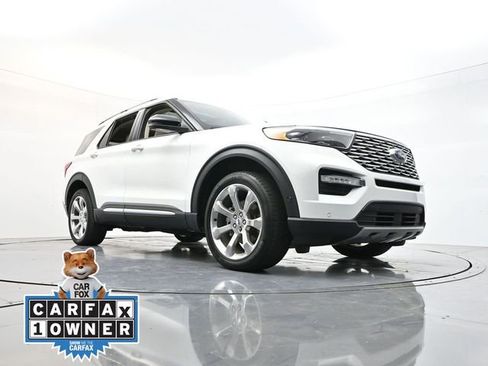 Used 2020 Ford Explorer Platinum w/ Premium Technology Package image 30