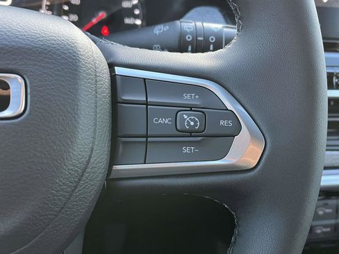 New 2026 Jeep Compass Latitude image 24