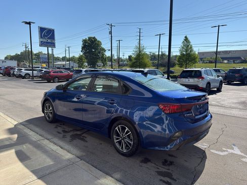Used 2024 Kia Forte LXS w/ LXS Technology Package FWD image 5