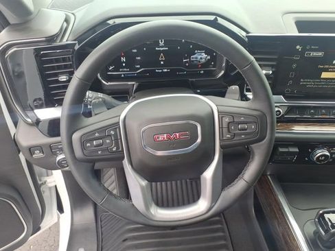 Used 2024 GMC Sierra 1500 Elevation image 14