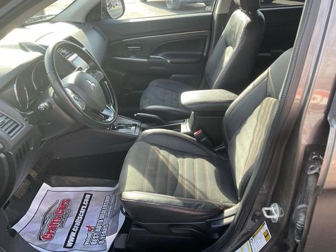 Used 2018 Mitsubishi Outlander Sport SE image 10