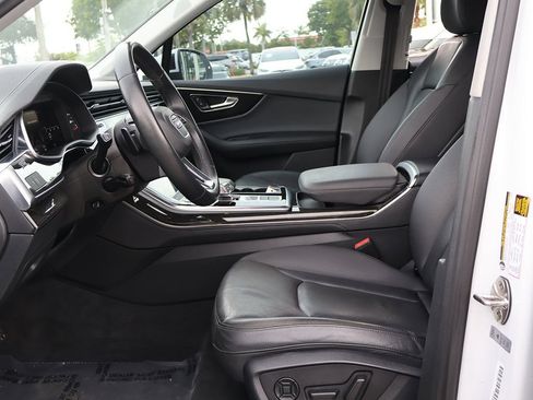 Used 2023 Audi Q7 3.0T Premium Plus w/ Premium Plus Package AWD/4WD image 30