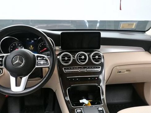 Used 2022 Mercedes-Benz GLC 300 4MATIC image 19