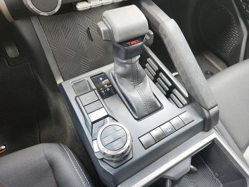 Certified 2026 Toyota Tacoma TRD Off-Road AWD/4WD image 19