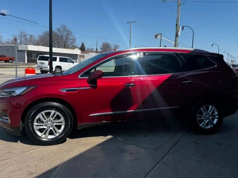 Used 2018 Buick Enclave Essence image 8