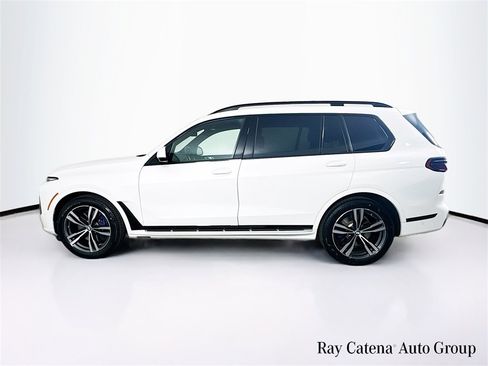 Used 2023 BMW X7 xDrive40i w/ M Sport Package image 4