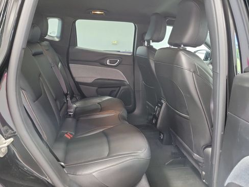 Used 2024 Jeep Compass Latitude AWD/4WD image 18