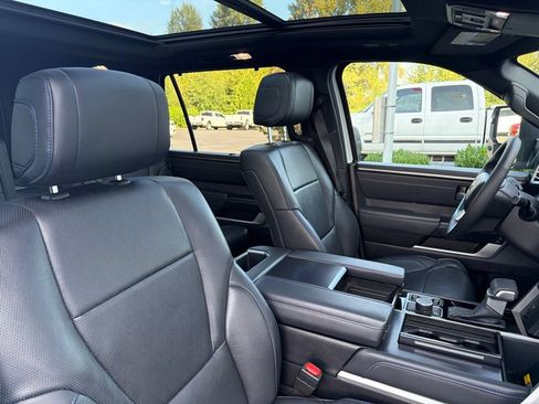 Used 2025 Toyota Sequoia Limited AWD/4WD image 30