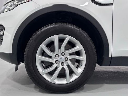 Used 2019 Land Rover Discovery Sport HSE AWD/4WD image 30