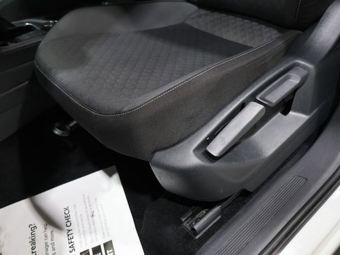 Used 2021 Volkswagen Tiguan S image 10