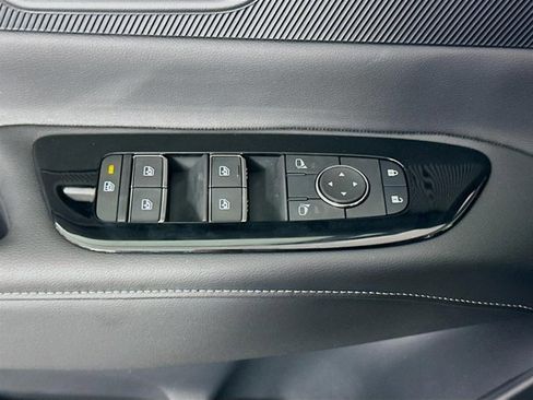 Certified 2025 Nissan Murano SV image 19