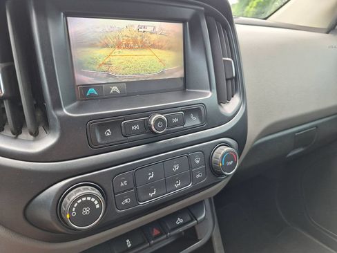 Used 2017 Chevrolet Colorado W/T w/ WT Convenience Package RWD image 18