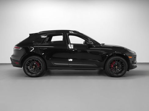 Certified 2023 Porsche Macan S AWD/4WD image 13