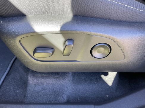 New 2026 Chevrolet Traverse LT w/ Midnight/Sport Edition image 10