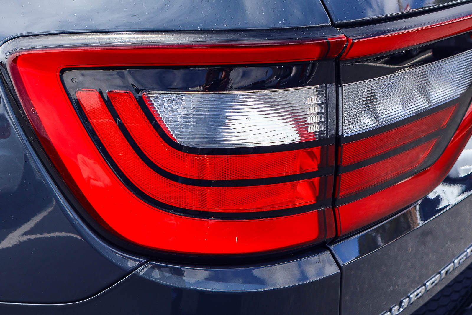 Used 2018 Dodge Durango SRT w/ Technology Group AWD/4WD image 27