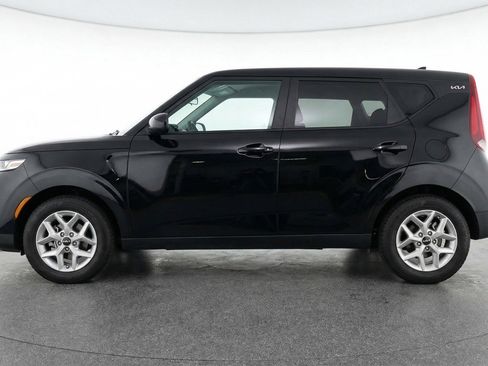 Used 2025 Kia Soul LX w/ LX Technology Package FWD image 5