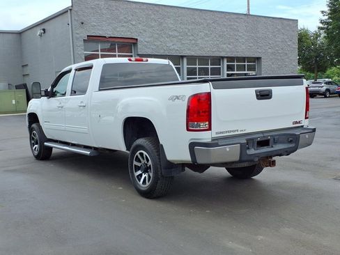 Used 2010 GMC Sierra 3500 SLT w/ SLT Convenience Package image 3