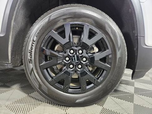 Used 2023 GMC Acadia SLT image 10