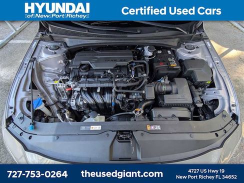 Used 2024 Hyundai Elantra SEL image 12