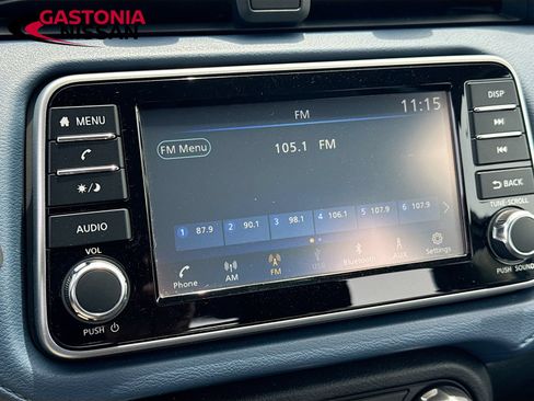 Used 2025 Nissan Versa SV FWD image 18