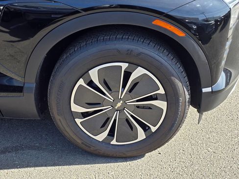 New 2026 Chevrolet Blazer EV LT image 9