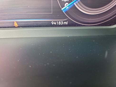 Used 2020 Volkswagen Tiguan SEL image 25