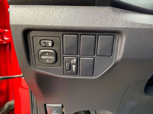 Used 2015 Toyota Prius Two image 33