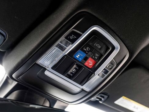 Used 2021 RAM 1500 Limited AWD/4WD image 28