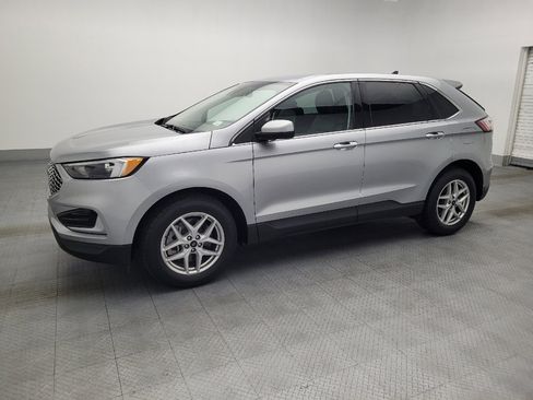 Used 2024 Ford Edge SEL image 2