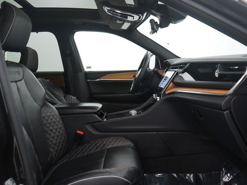 Used 2022 Jeep Grand Cherokee L Summit image 14